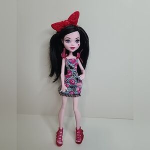 Monster High Draculaura Heart Emoji Doll
